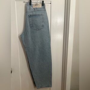 Men’s AGOLDE BNWT Baggy tapered jeans. Size 34x30.